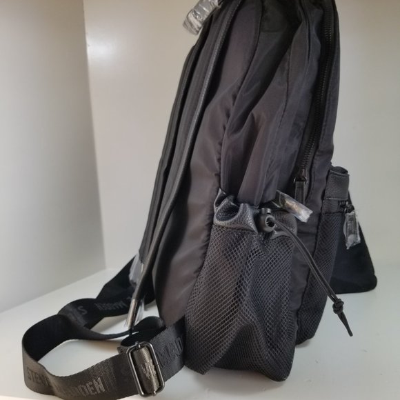 Steve Madden pluck Black Bjana with 2 drink mesh pockets. main image 4
